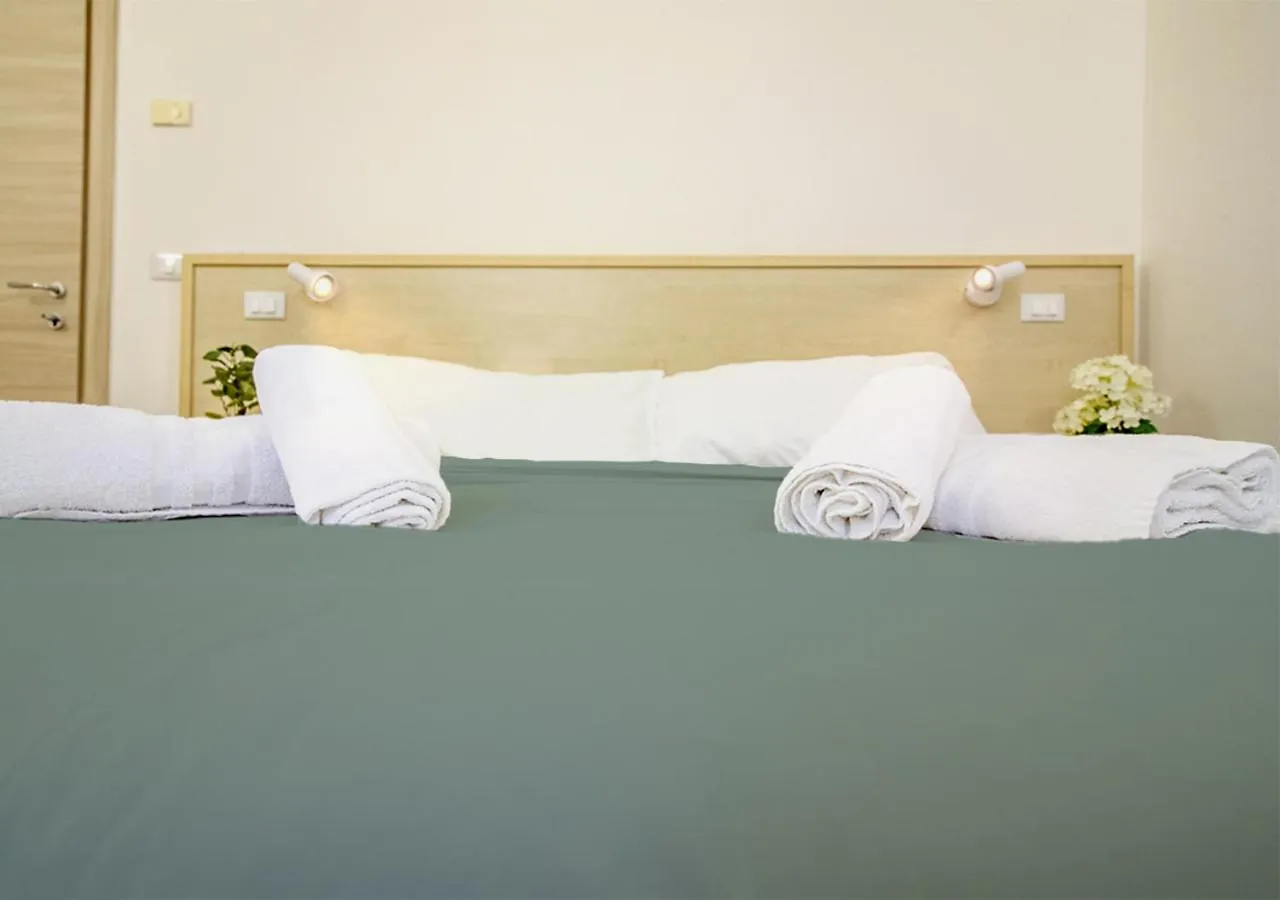 Athena Rooms - Parcheggio Privato Bologna 0*,