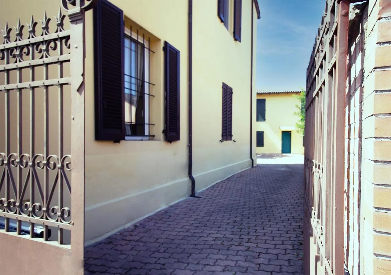 Athena Rooms - Parcheggio Privato Bologna 0*,  Italy